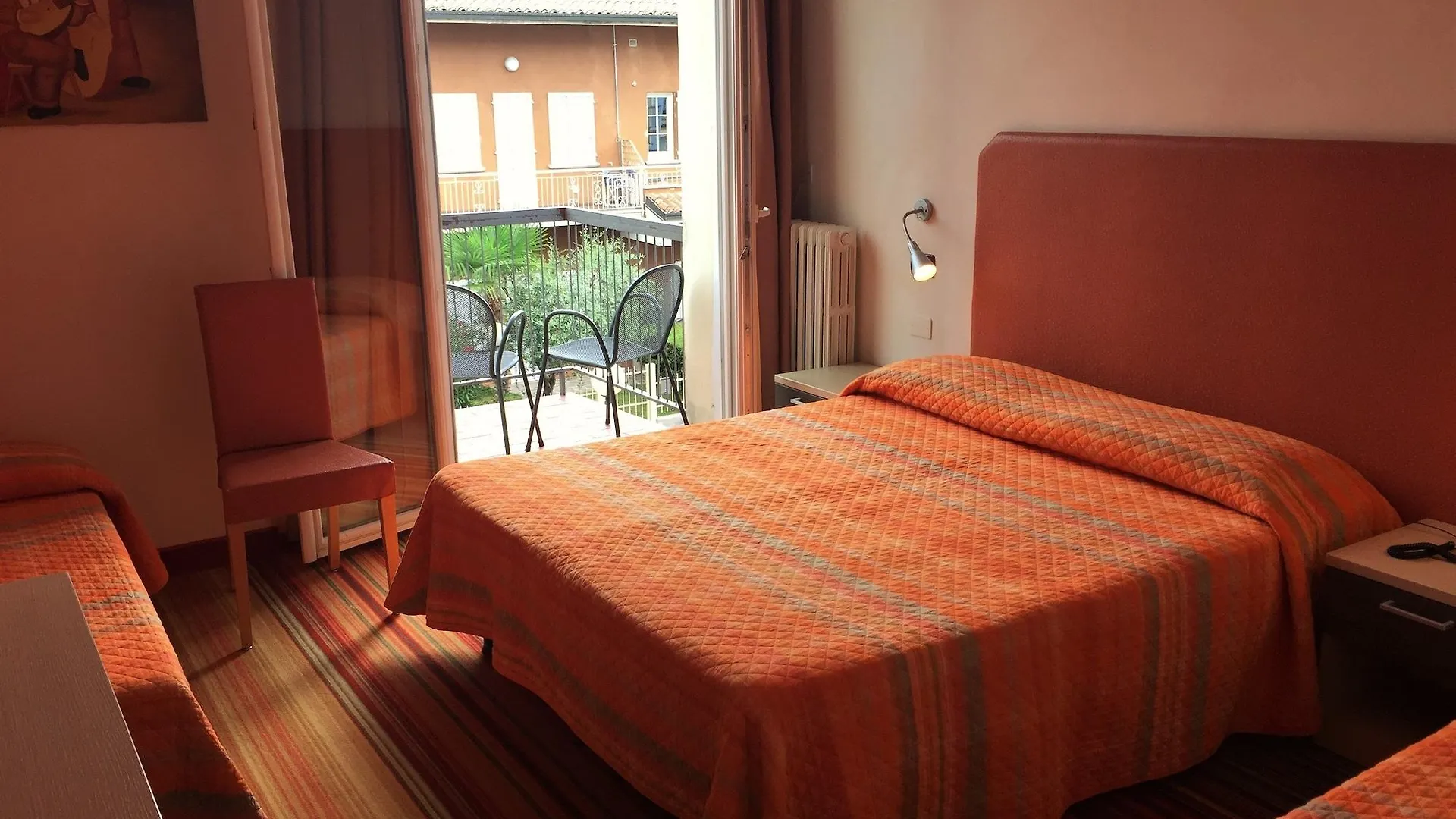 Hi Hotels Sirmione - Lakeview Pool