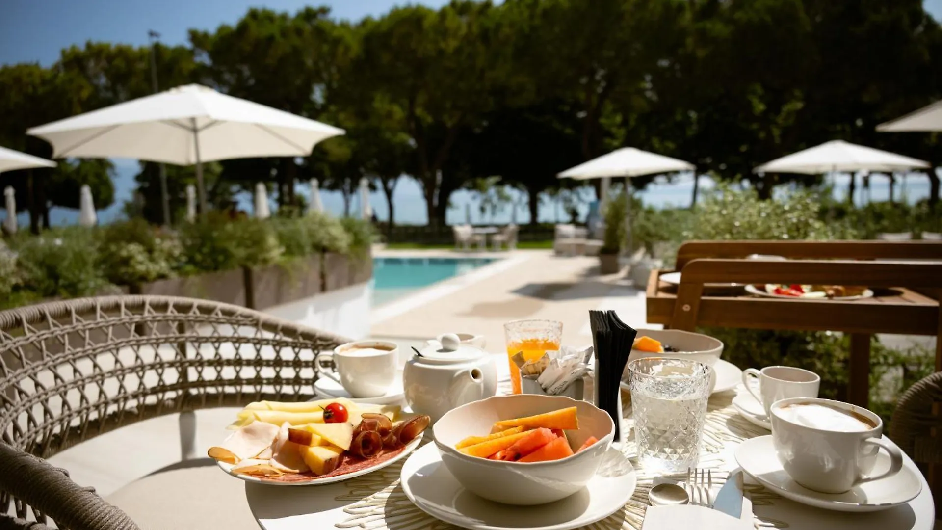 Hi Hotels Sirmione - Lakeview Pool Itálie