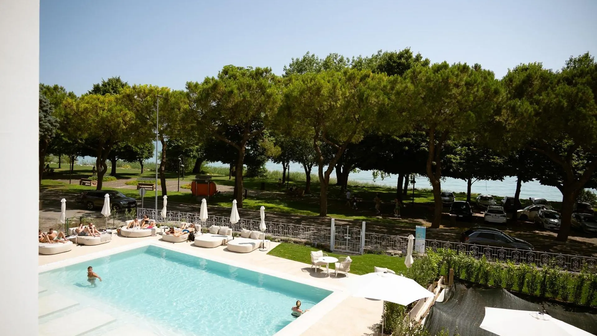 Hi Hotels Sirmione - Lakeview Pool