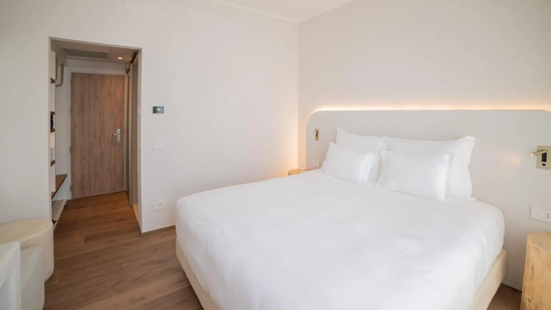 Hi Hotels Sirmione - Lakeview Pool 3*,