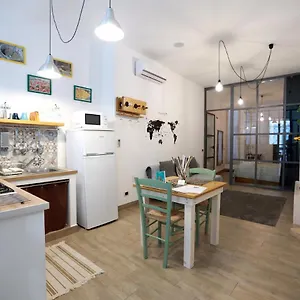 https://la-casetta-delle-scienze.sicilyhotelsitaly.net