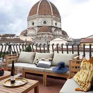 https://la-gabbia-del-grillo-florence.it-tuscanyhotel.com