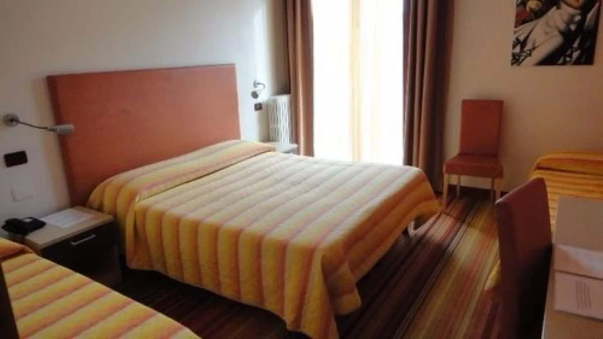 Hi Hotels Sirmione - Lakeview Pool