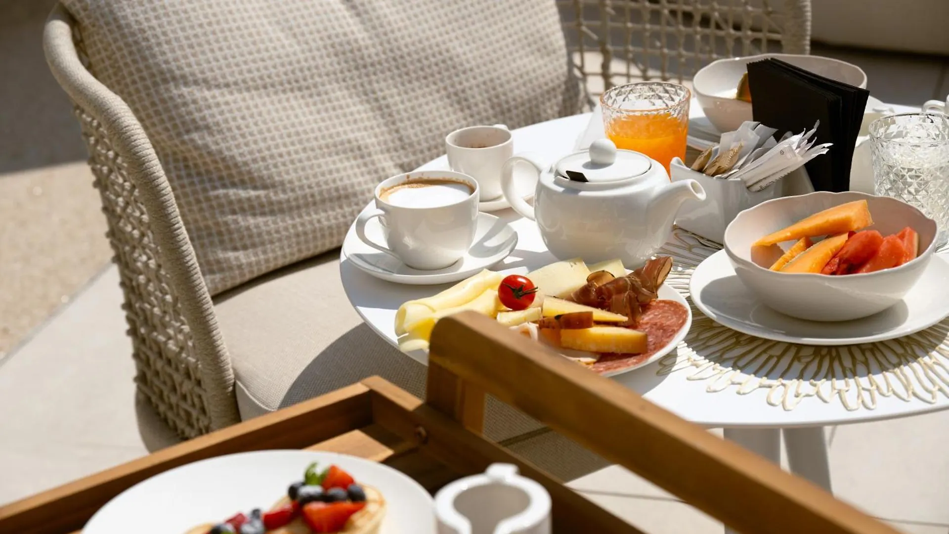 Hi Hotels Sirmione - Lakeview Pool